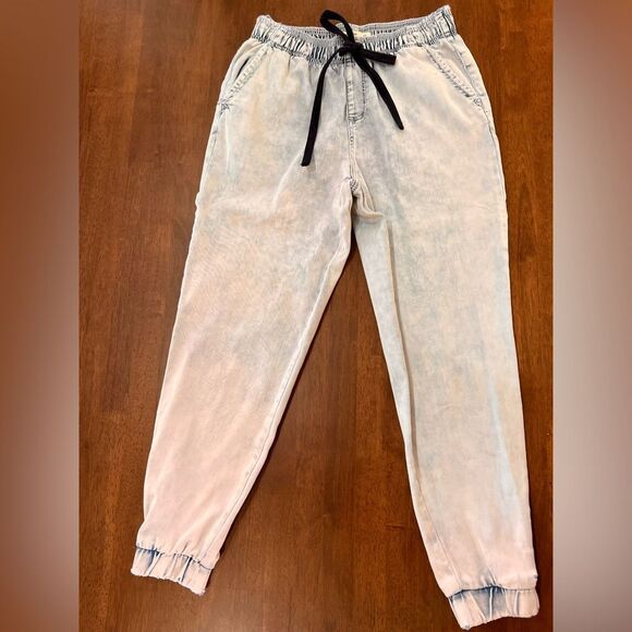 Abercrombie & Fitch Chambray Joggers Light Wash Soft Drawstring Denim Pants XS - Picture 2 of 5